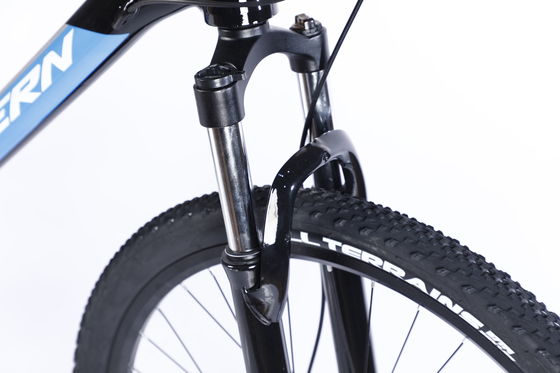 Большой женский горный велосипед, оснащенный Al Cassette Hub и двойной стенкой